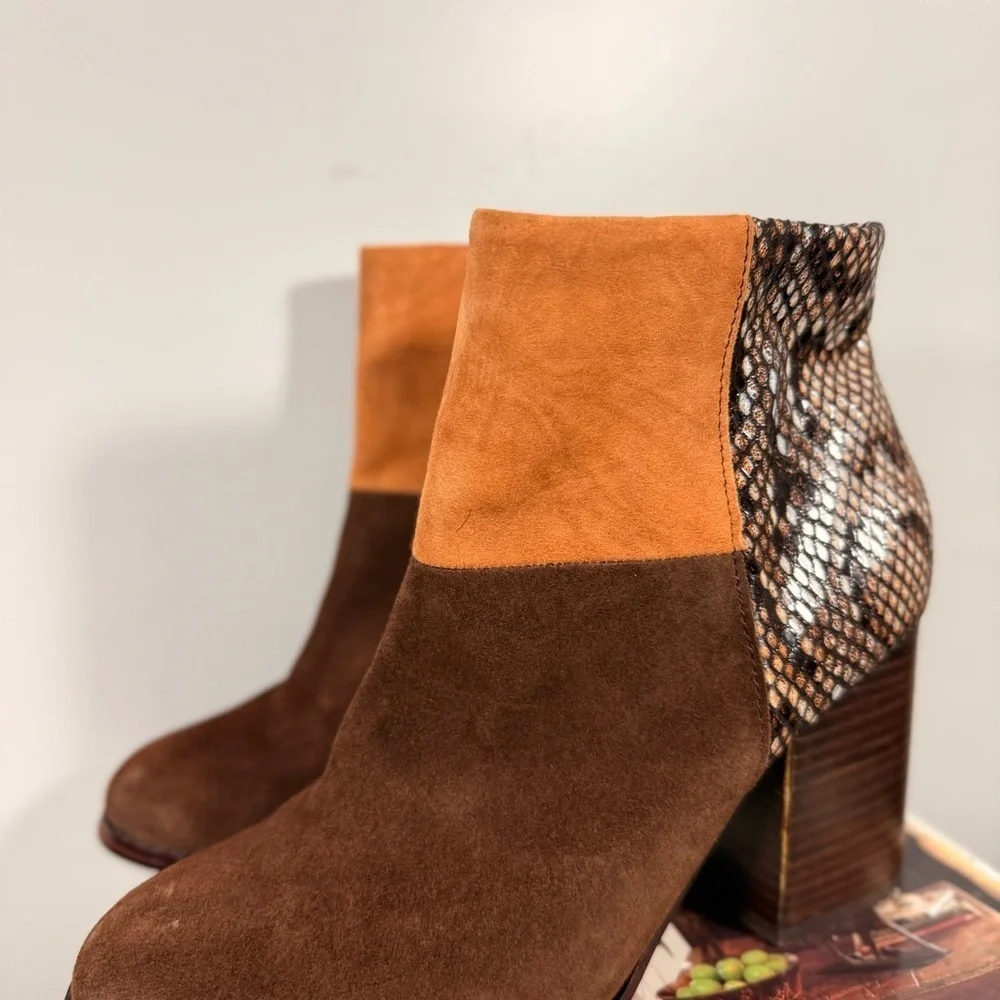 Very Volatile Size 8 Brown/Tan Leather/Fabric Women’s Ankle Boots
